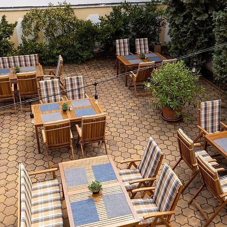 Bed and Breakfast Palazzo à Szeged Extérieur photo